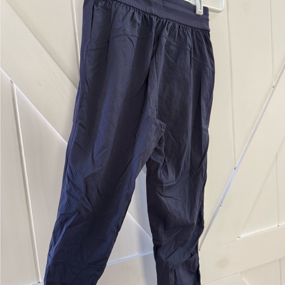 Lululemon Dance Studio Mid-Rise Jogger *7/8 Length in True Navy - Picture 7 of 7